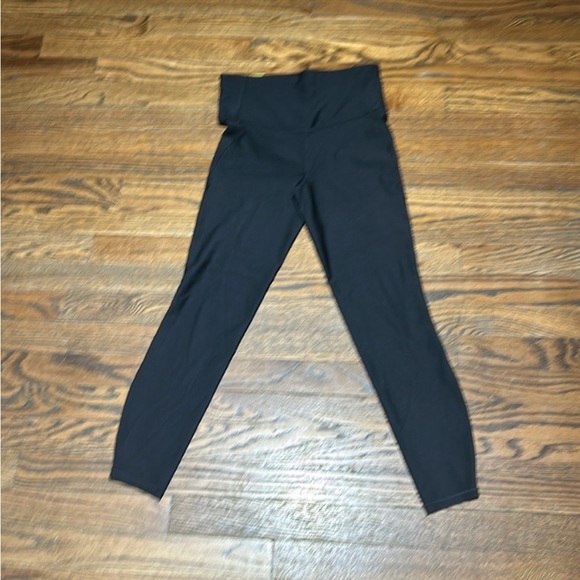 Effortless 7/8 Leggings Sleek Look - Picture 2 of 6